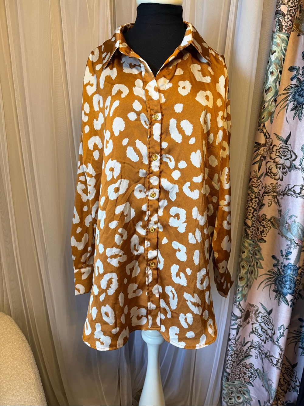 entro Brown and White Leopard-Print Blouse
